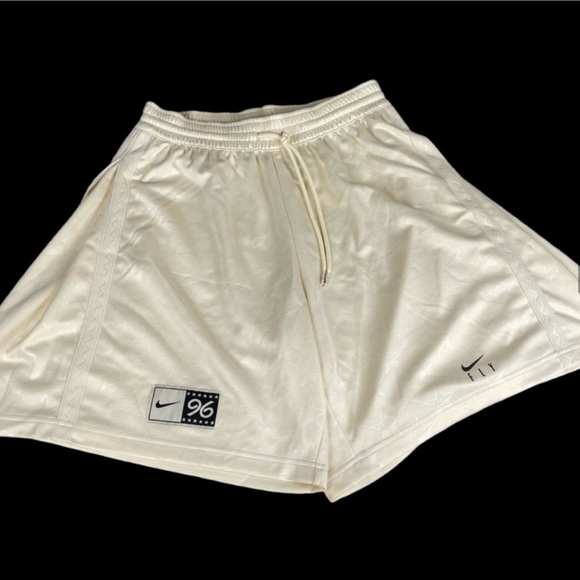 NWOT Nike Dri-Fit Swoosh Fly Crossover Women’s Small Ivory Basketball Shorts - Picture 3 of 14